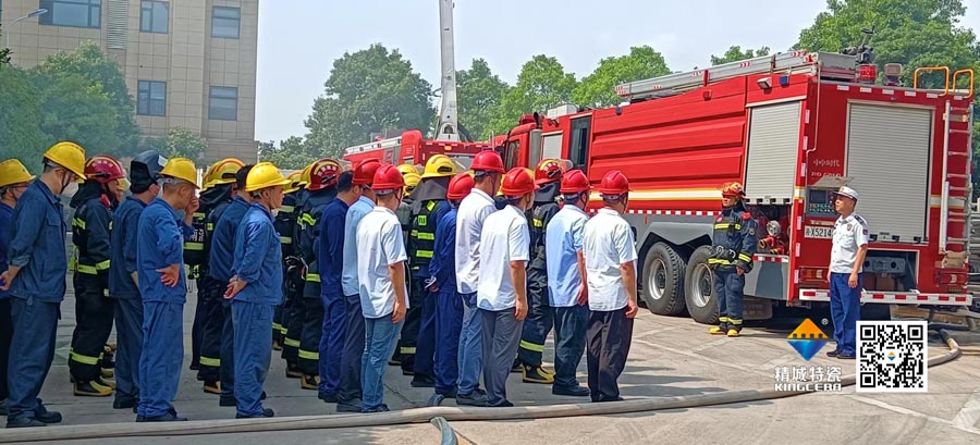 尊龙凯时人生就是搏起劲配合消防联合演练，共筑清静生产防地